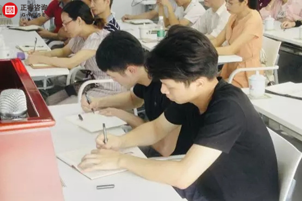 正睿商學(xué)院《贏在中層》公開課在廣州圓滿舉辦！