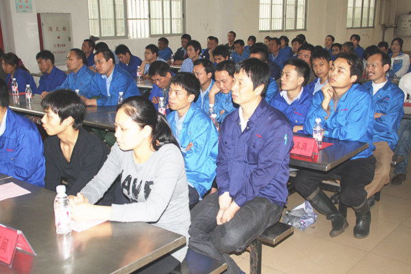 2012年3月1日，潔麗管理升級(jí)動(dòng)員大會(huì)召開