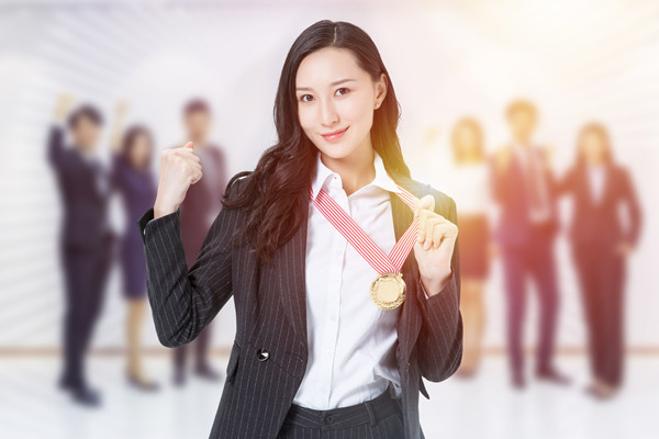 績效考核：評估員工成果，為晉升和獎懲提供依據(jù)