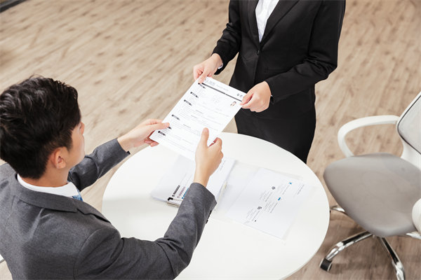 人力資源與業(yè)務(wù)戰(zhàn)略融合，推動(dòng)企業(yè)持續(xù)發(fā)展與創(chuàng)新