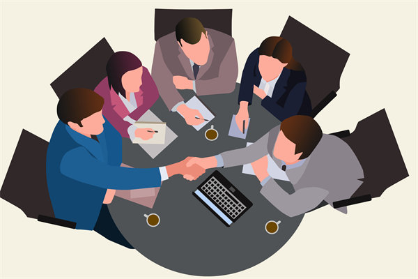 在企業(yè)管理中，專權(quán)式和民主式管理各有哪些優(yōu)缺點？