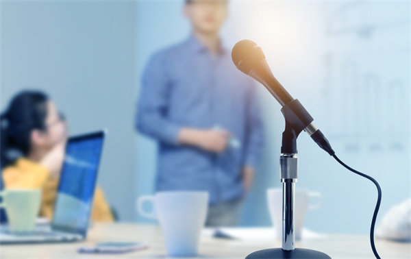 企業(yè)文化如何深度融合HR管理，增強(qiáng)團(tuán)隊凝聚力？