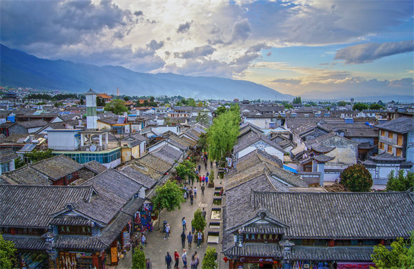 國(guó)慶多元場(chǎng)景拓展消費(fèi)體驗(yàn)，對(duì)景區(qū)旅游業(yè)有何啟示？