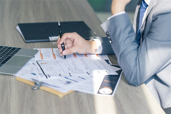企業(yè)在招聘過程中，如何確保公平性與多樣性并存？