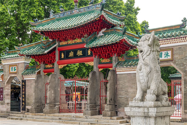 佛山戰(zhàn)略咨詢公司如何為企業(yè)定制長遠戰(zhàn)略規(guī)劃？