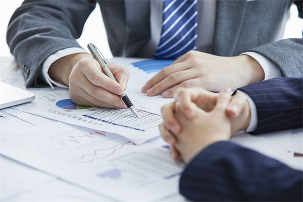 績效導向的預算管理：如何確保企業(yè)預算與KPI掛鉤？