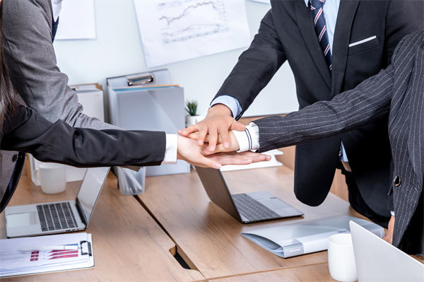 年度經(jīng)營計劃如何與企業(yè)的長期戰(zhàn)略目標相銜接？