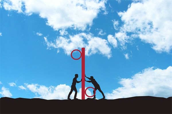 在全球化背景下，企業(yè)如何構(gòu)建競爭優(yōu)勢的戰(zhàn)略框架？