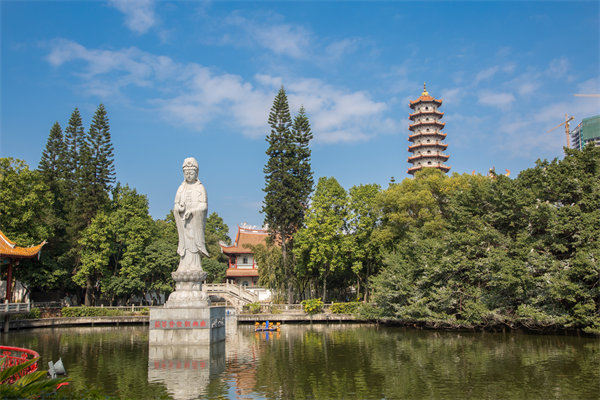 企業(yè)如何借助福州咨詢公司制定并落實(shí)年度經(jīng)營策略？