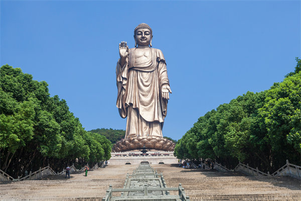 無錫戰(zhàn)略咨詢公司如何幫企業(yè)突破增長瓶頸，實現(xiàn)逆勢突圍？