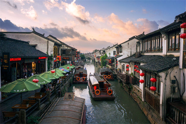 戰(zhàn)略管理如何精準(zhǔn)錨定小眾市場，挖掘潛在的藍(lán)海？