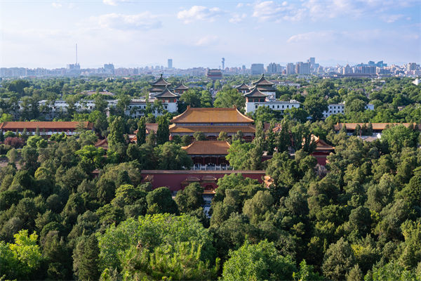 多家公司通知帶薪放假看閱兵，績效管理有何啟示？
